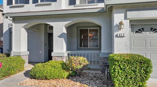 877 Shortland Way, Manteca CA  95337-8568 exterior