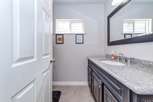 4255 Petaluma Ave, Lakewood CA  90713-3322 exterior