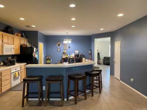 12842 Dos Palmas Rd, Victorville CA  92392-8378 exterior