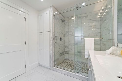 21 Beacon Pl, Chelsea MA  02150-1705 exterior