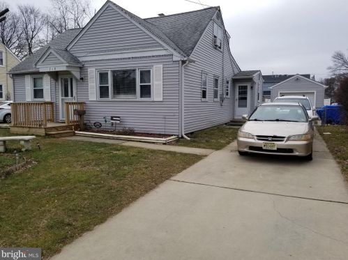 218 Gloucester Pike, Barrington, NJ 08007-1207