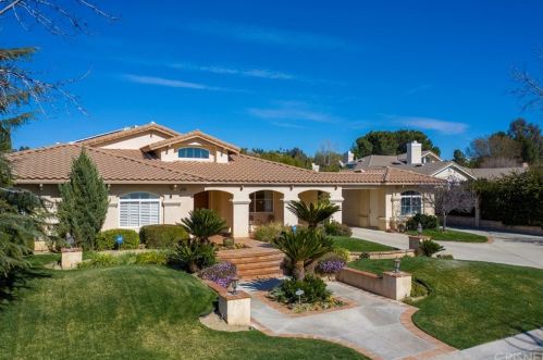22027 Brei Ct, Santa Clarita, CA 91321-1296