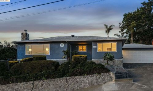 8410 Aster Ave, Oakland, CA 94605-4104