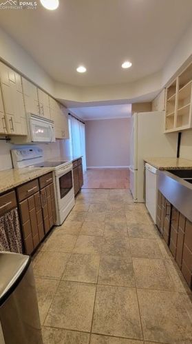 14 Villa Dr, Pueblo CO 81001-1419 exterior