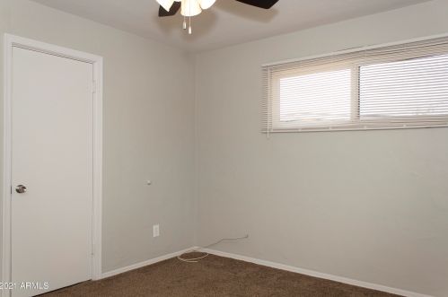 8136 12 St, Phoenix AZ 85022-3137 exterior