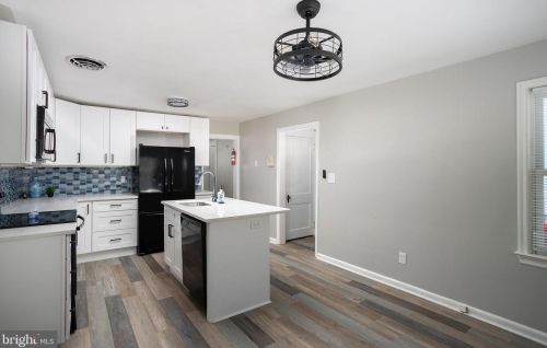 24 Poland St, Trenton NJ  08638-2328 exterior