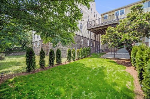 81 Edgewater Pl, Edgewater NJ  07020-1205 exterior