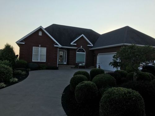 96 Lakeview Ave, Calvary, KY 40033-8138