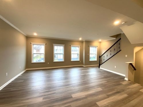 2404 Canterbury Dr, Imperial PA  15126-9179 exterior