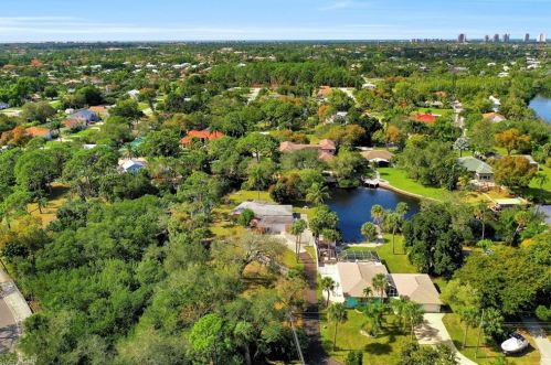 27201 Rio Vista Cir, Bonita Springs, FL 34135-4730