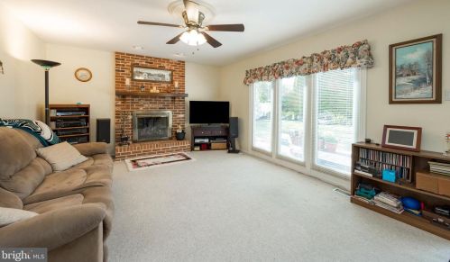 1246 Jarvis Ln, Lansdale PA 19446-6515 exterior