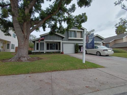2555 Pennington Ln, San Diego, CA 92139-2957