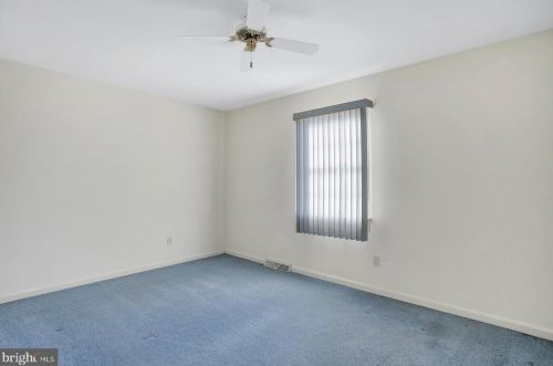 120 Strayer Dr, Carlisle PA  17013-4407 exterior