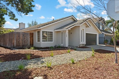 700 Glen Arbor Way, Modesto, CA 95358-7004