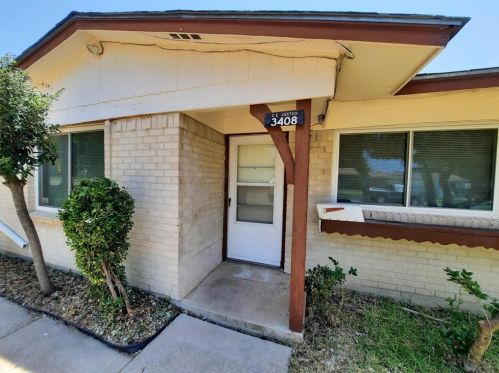3408 Pleasant Run Rd, Irving TX  75062-3255 exterior