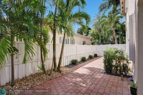 13451 21st St, Hollywood FL  33027-2671 exterior