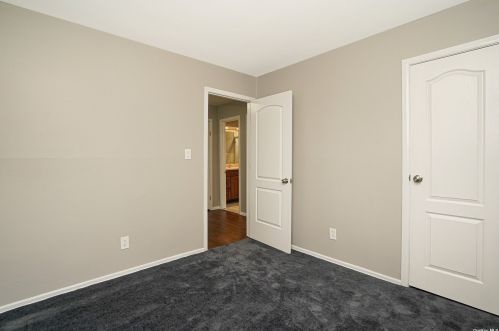 10 Cliftwood Pl, San Remo NY  11754-4011 exterior