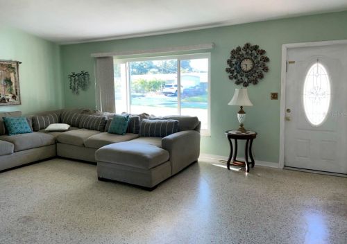 4785 56th Ave, Saint Petersburg, FL 33714-1626