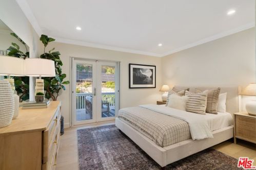 27041 Esward Dr, Calabasas CA  91301-2322 exterior