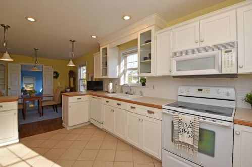 6009 Cleves Warsaw Pike, Cincinnati OH 45233-4935 exterior