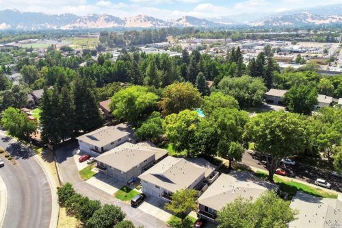 152 Del Rio Ct, Vacaville CA  95687-4819 exterior