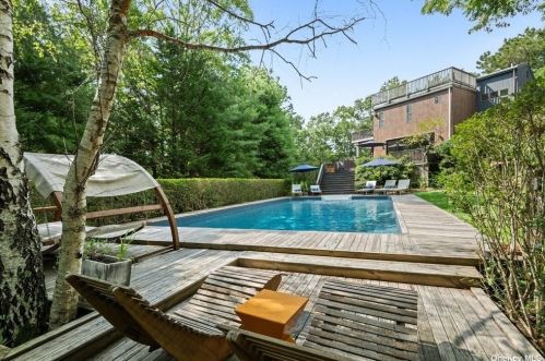 36 Ancient Hwy, East Hampton NY  11937-2568 exterior