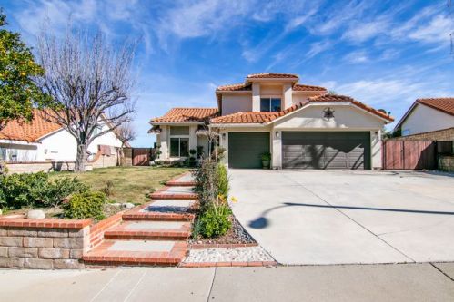 24841 Sagecrest Cir, Santa Clarita CA  91381-2230 exterior