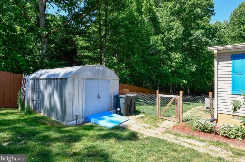 5906 Stanfield Rd, Spotsylvania VA  22551-2824 exterior