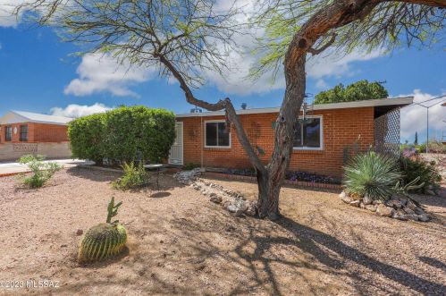 6702 38th St, Tucson, AZ 85730-1606