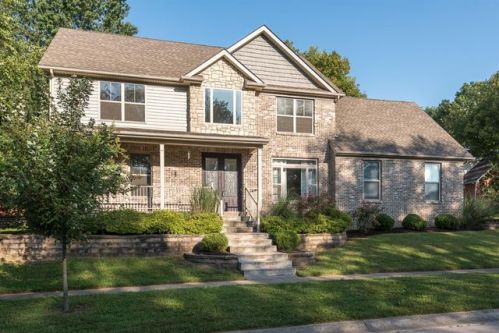 2477 Eastway Dr, Lexington, KY 40503-1907