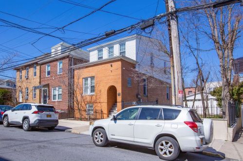 2865 Harrington Ave, Bronx, NY 10461-5932