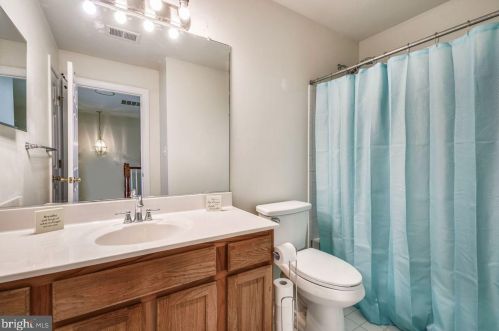 6102 Popes Creek Pl, Haymarket VA  20169-5421 exterior