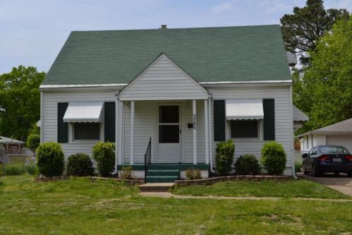 3206 Wessel Rd, Louisville, KY 40216-4960