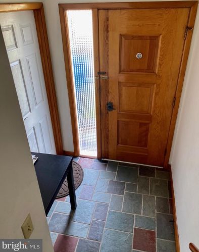 175 2nd St, Trenton NJ  08610-2205 exterior