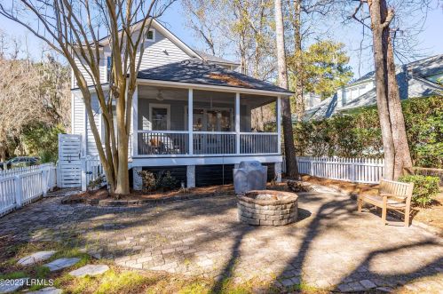 88 Bostick Cir, Beaufort SC  29902-5731 exterior