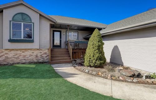 1831 Jefferson St, West Bend, WI 53090-1353