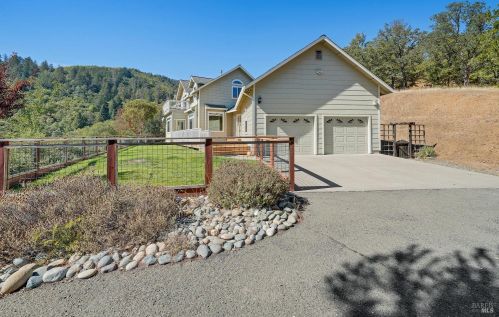 1096 Helen Ave, Ukiah, CA 95482-5627