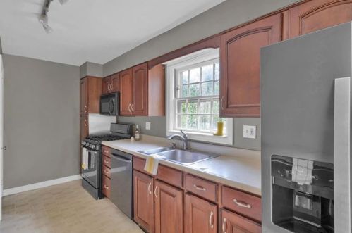 205 Woodland Ave, Glenshaw PA  15116-2010 exterior