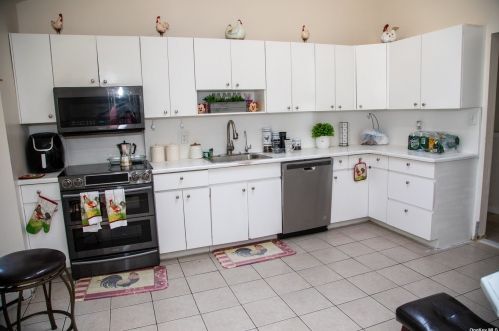 160 Allwood Ave, Central Islip NY  11722-3314 exterior