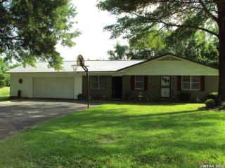 135 Peggy Ln, Atwood, TN 38220-2241