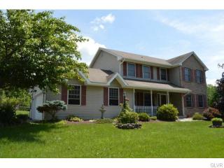 6168 Mud Run Rd, Nazareth, PA 18064-9367