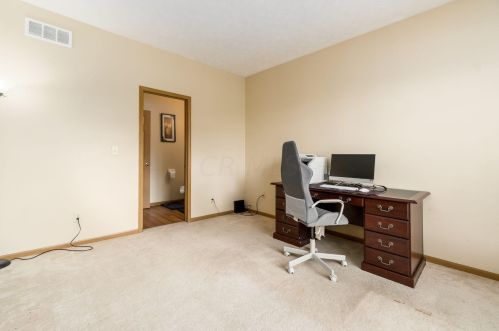 376 Enos Loomis St, Pataskala OH  43062-8160 exterior