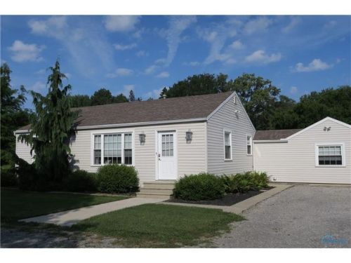 342 River Rd, Waterville, OH 43566-1523
