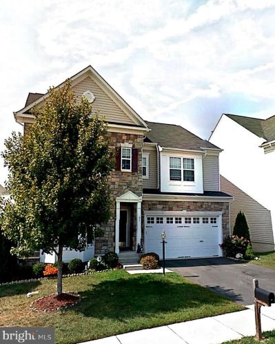 81 Carriage Hill Dr, Fredericksburg, VA 22405-5625