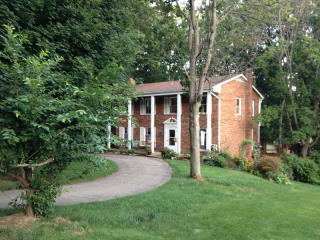 128 Iroquois Dr, Butler, PA 16001-0520