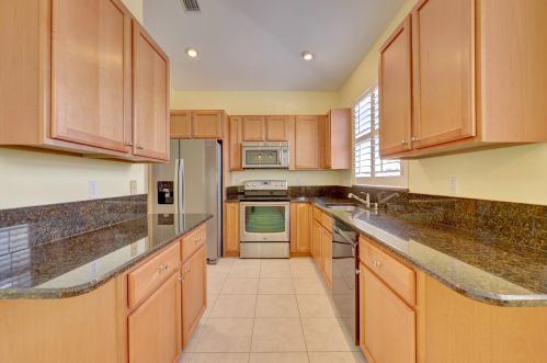 8113 Carnoustie Pl, Fort Pierce FL 34986-3316 exterior