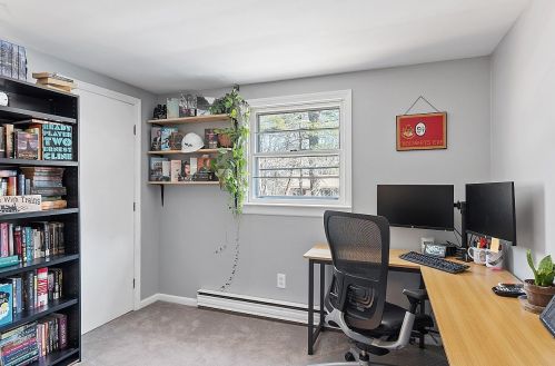 179 Main St, Salem NH  03079-1830 exterior