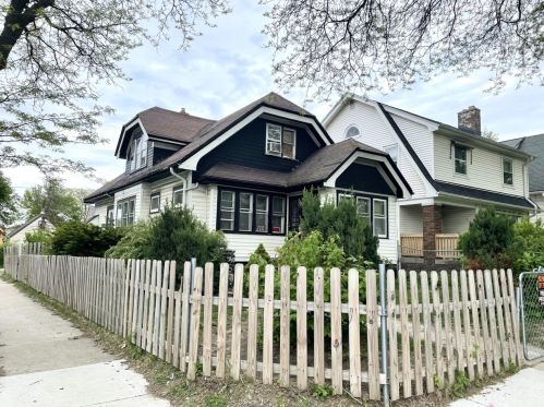 3384 37th St, Milwaukee WI  53216-3726 exterior