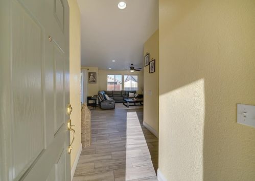 530 Vina Ct, Livingston CA  95334-9111 exterior