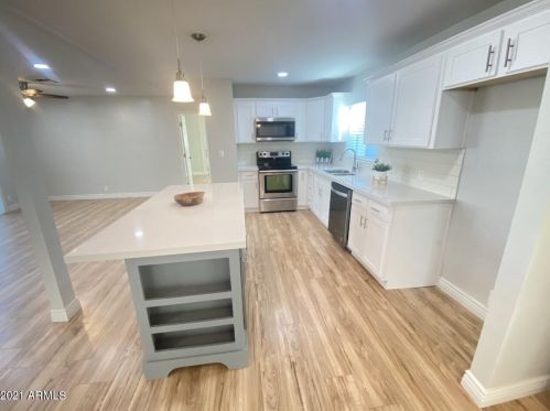 15619 17 Ave, Phoenix AZ 85086-8771 exterior